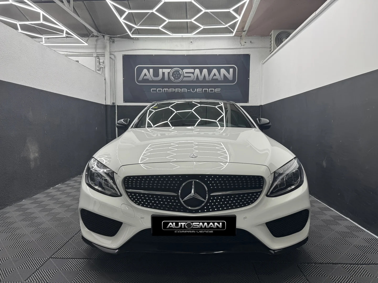 MERCEDES-BENZ C180  C180 COUPE 2016 Gasolina Blanco - Vista lateral